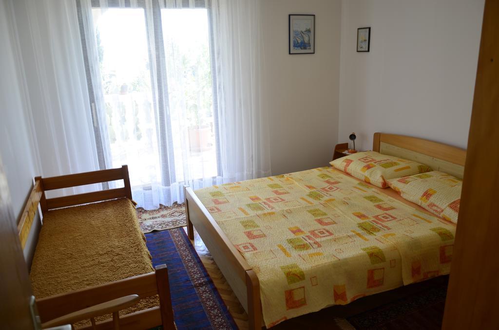 Apartment Anton Pinezići Exterior foto